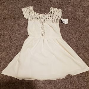 Spring linen and lace dress